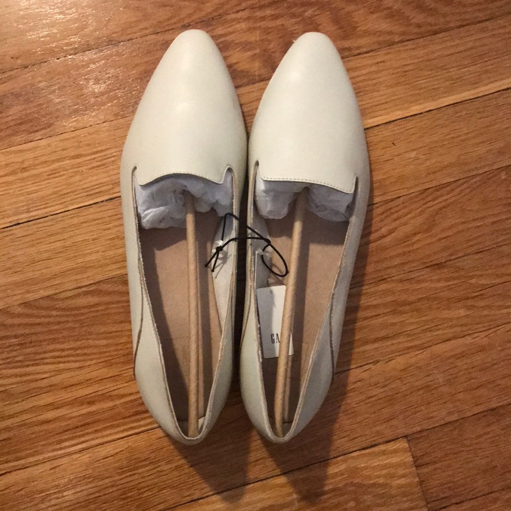 Elegant Cream Loafers